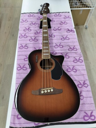 Guitare basse électrique
