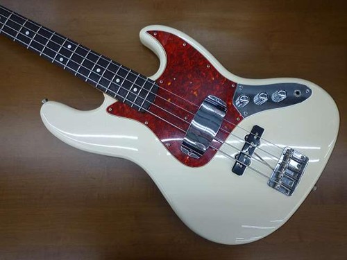 Guitare basse électrique
