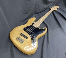 Guitare basse électrique