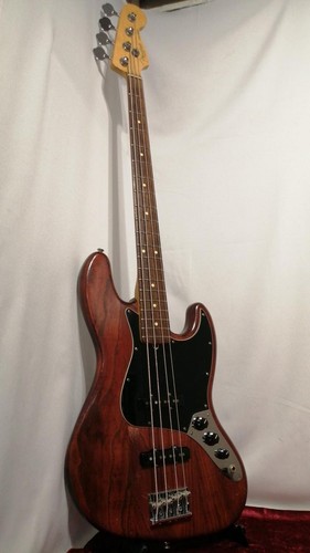 Guitare basse électrique