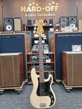 Guitare basse électrique