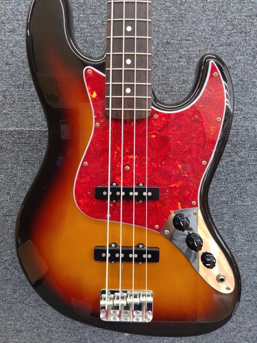 Guitare basse électrique