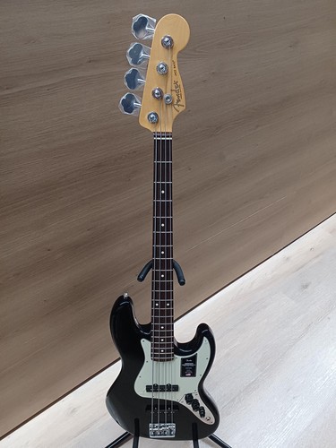 Guitare basse électrique